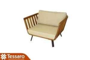 POLTRONA EM MADEIRA BÉRGAMO